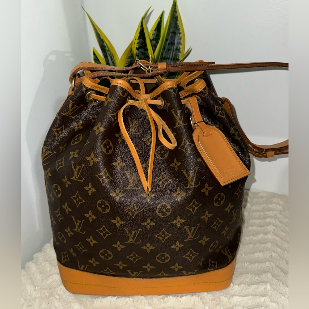 Authentic Louis Vuitton Monogram Noe Buckley GM bag